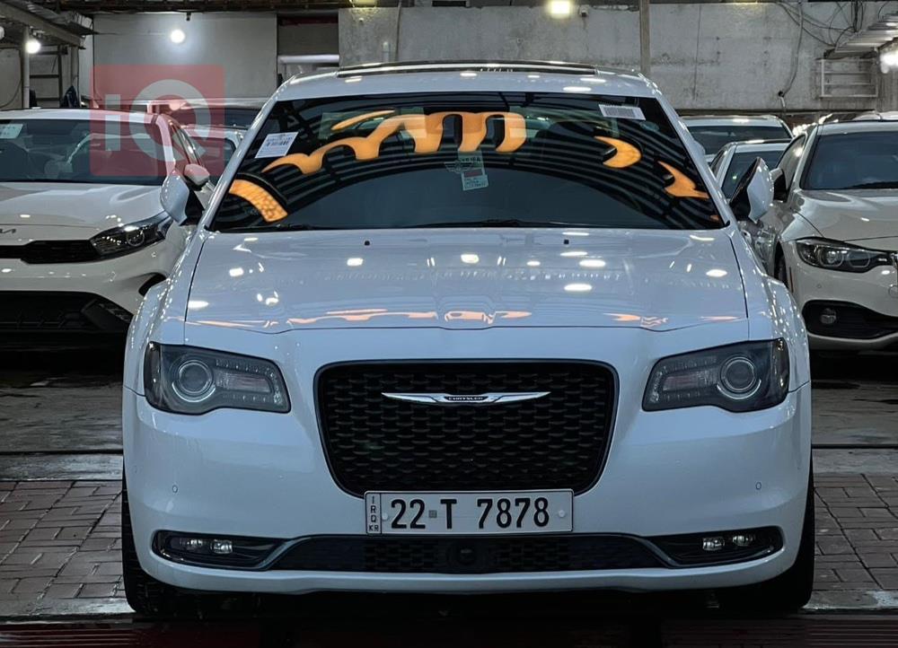 كرايسلر 300